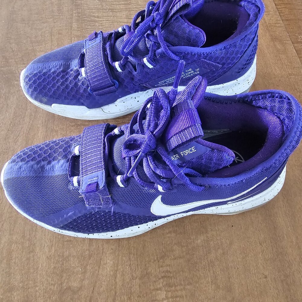 Nike - Picture 6 of 7